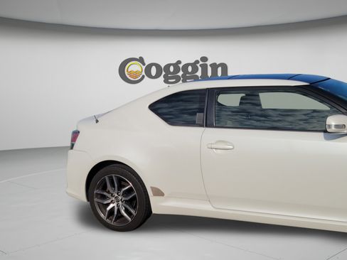 Used 2015 Scion tC FWD image 13