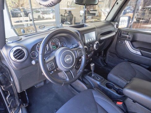 Used 2018 Jeep Wrangler Unlimited Sahara w/ Max Tow Package image 9