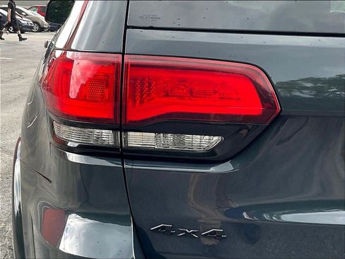 Used 2017 Jeep Grand Cherokee Altitude AWD/4WD image 23