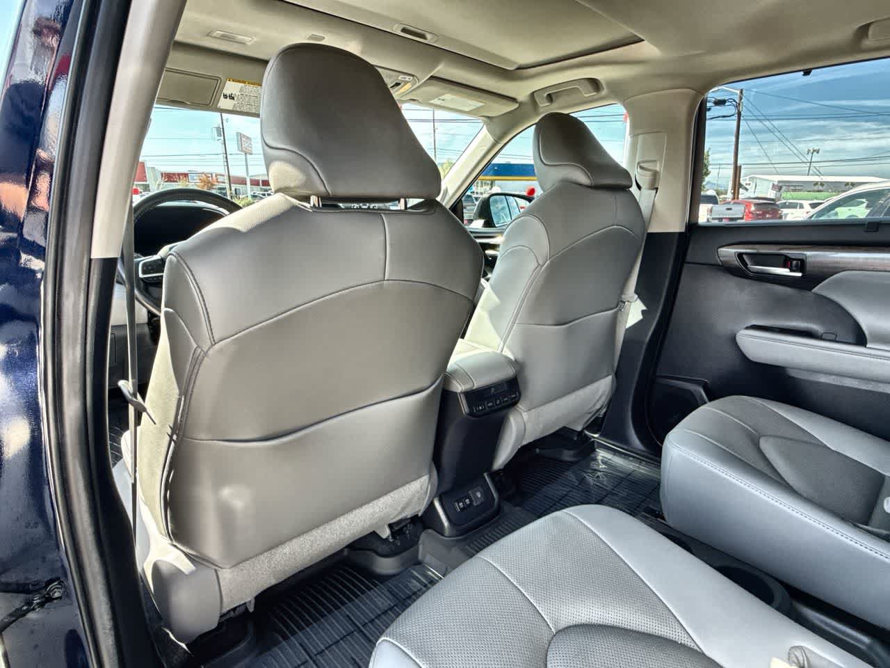 Used 2021 Toyota Highlander Limited AWD/4WD image 14