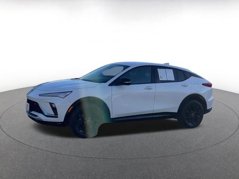 Used 2025 Buick Envista Sport Touring image 8