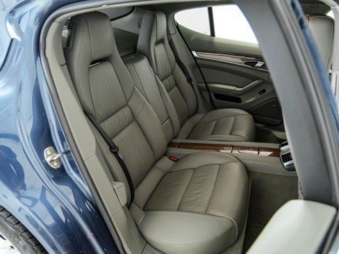 Used 2011 Porsche Panamera S image 35