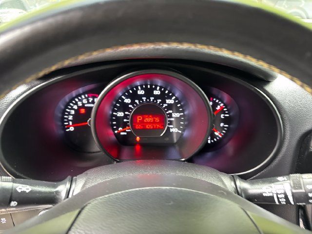 Used 2015 Kia Soul + w/ Primo Package FWD image 19