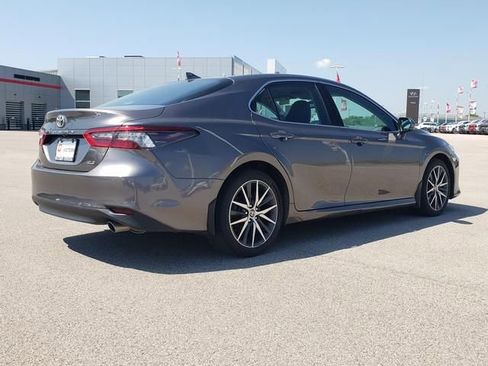 Used 2024 Toyota Camry XLE FWD image 5