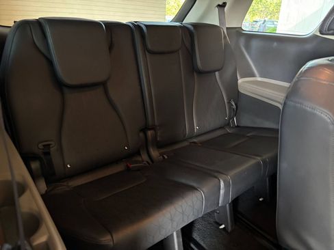 Used 2026 Kia Carnival FWD image 26