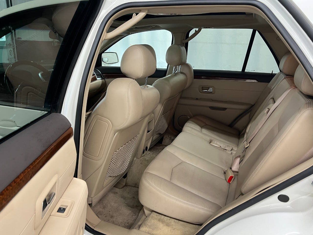 Used 2007 Cadillac SRX w/ Utility Package AWD/4WD image 9