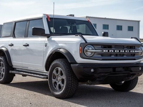 Used 2023 Ford Bronco Big Bend AWD/4WD image 3