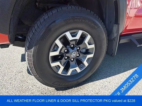 Used 2018 Toyota Tacoma TRD Off-Road w/ TRD Premium Off Road Package AWD/4WD image 4