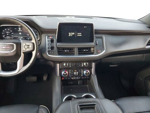 Used 2024 GMC Yukon SLT image 13