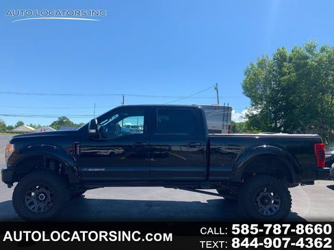 Used 2022 Ford F350 Platinum w/ Tremor Off-Road Package AWD/4WD image 1