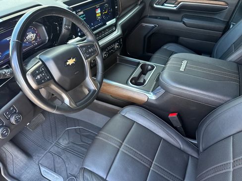 Used 2024 Chevrolet Silverado 2500 High Country w/ High Country Premium Package AWD/4WD image 11