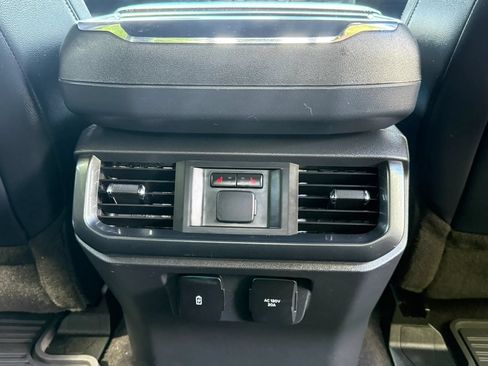 Used 2021 Ford F150 Lariat w/ Equipment Group 502A High AWD/4WD image 32