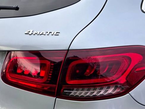 Used 2021 Mercedes-Benz GLC 300 4MATIC image 13