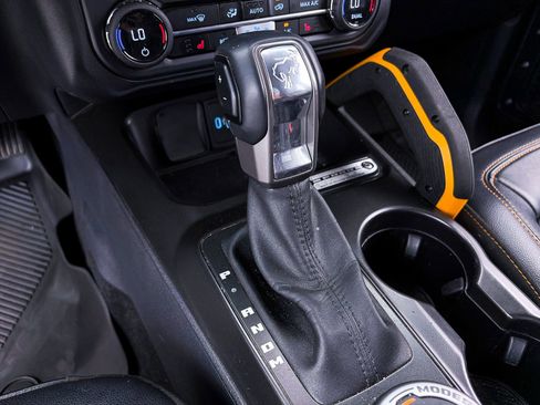 Used 2023 Ford Bronco Badlands image 25