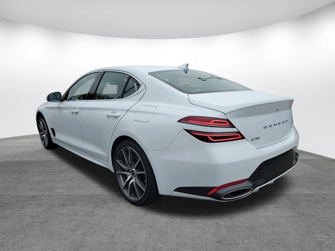 Used 2025 Genesis G70 2.5T image 27