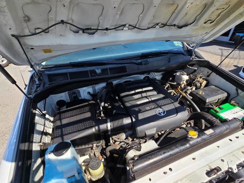 Used 2013 Toyota Tundra 4x4 CrewMax w/ TRD Rock Warrior Pkg image 32