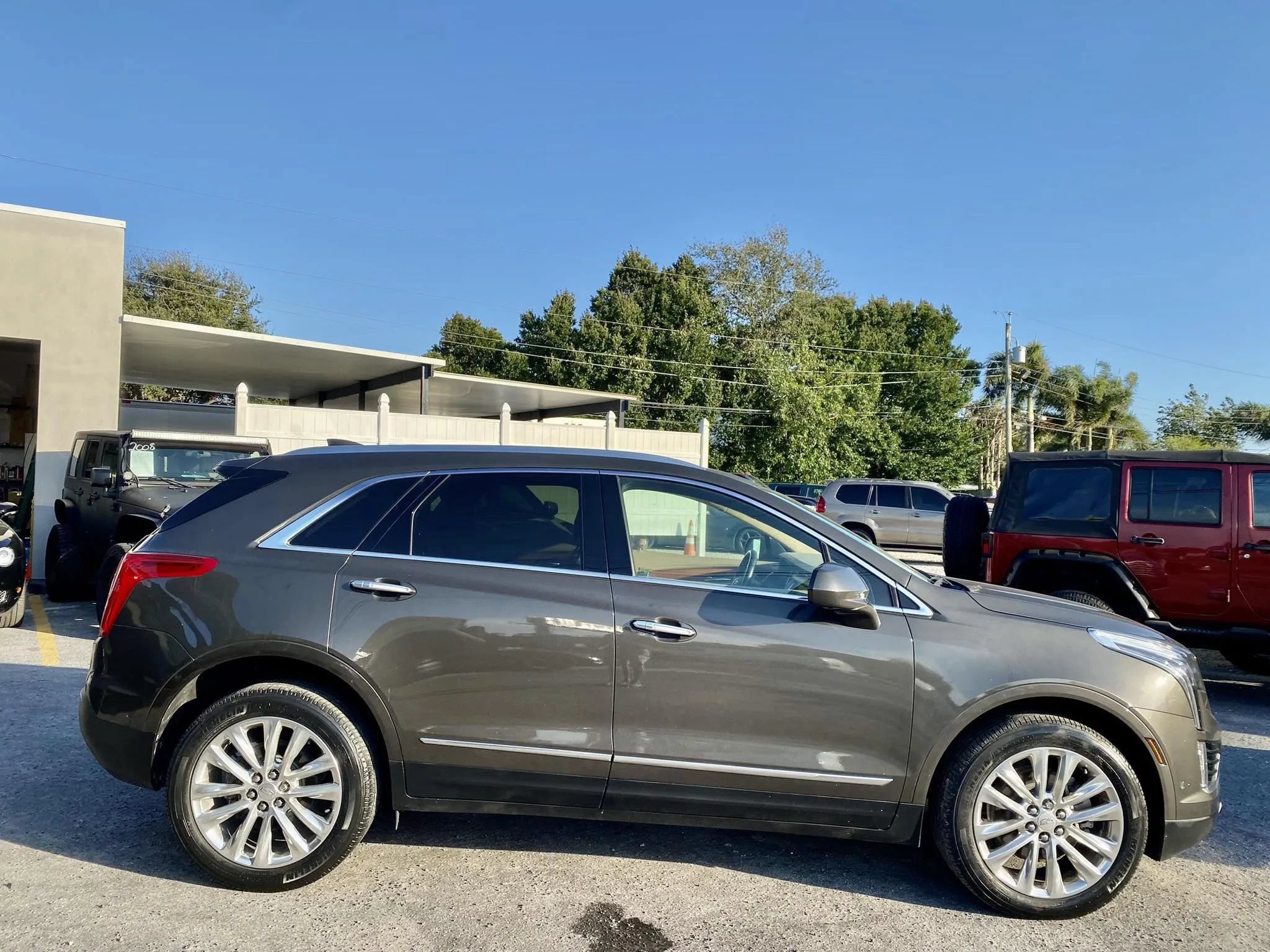 Used 2019 Cadillac XT5 Platinum AWD/4WD image 6
