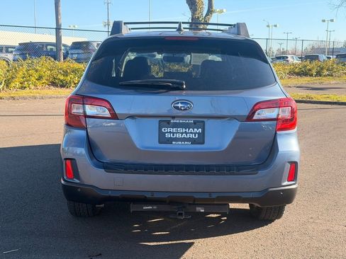 Used 2017 Subaru Outback 2.5i Limited image 6