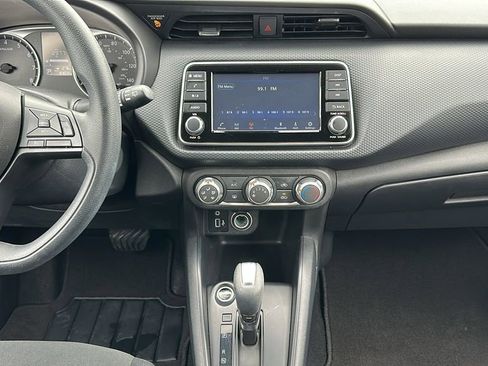 Used 2024 Nissan Kicks S image 11