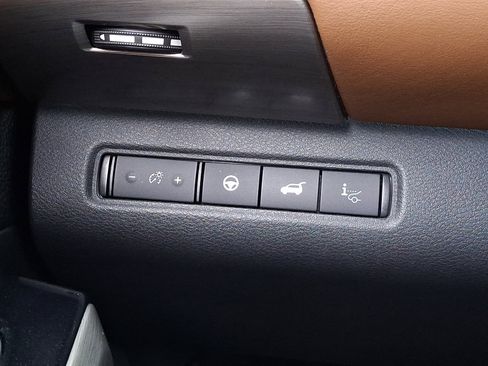 Used 2023 Nissan Pathfinder Platinum w/ Cargo Package image 29