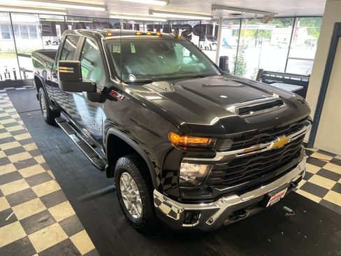 Used 2024 Chevrolet Silverado 2500 LT w/ All Star Edition AWD/4WD image 24