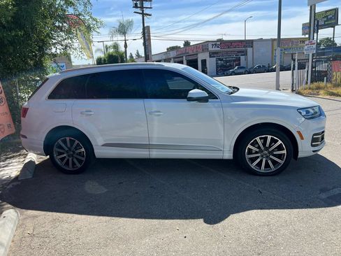 Used 2018 Audi Q7 3.0T Premium Plus w/ Premium Plus Package AWD/4WD image 4