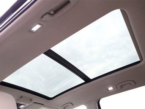 New 2026 Volkswagen Atlas SE image 12