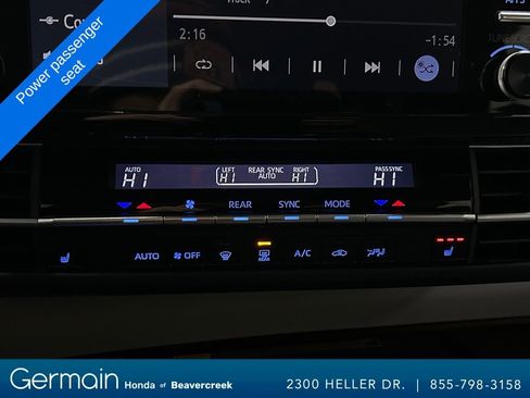 Used 2022 Toyota Sienna XLE image 27