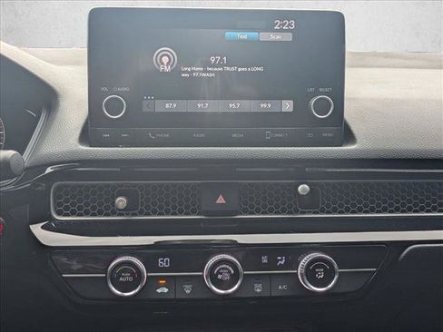Used 2023 Honda Civic Sport image 14