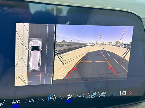 New 2026 Chevrolet Tahoe Premier w/ Sun And Tow Package AWD/4WD image 24