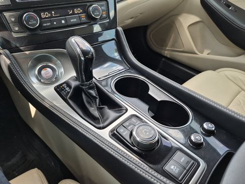 Used 2020 Nissan Maxima Platinum w/ Illumination Package FWD image 20