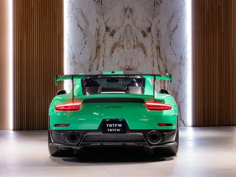 Used 2018 Porsche 911 GT2 RS RWD image 5