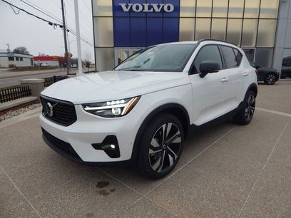 New 2025 Volvo XC40 B5 Plus w/ Protection Package Premier