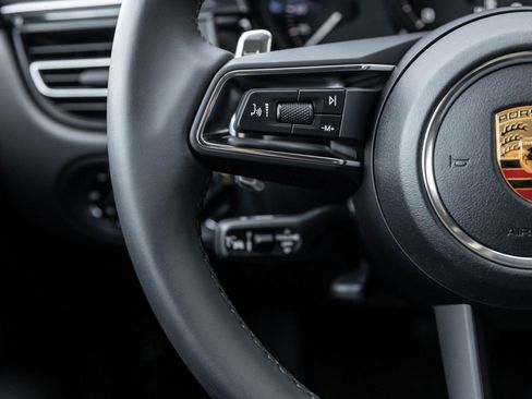 Certified 2026 Porsche Macan AWD/4WD image 15