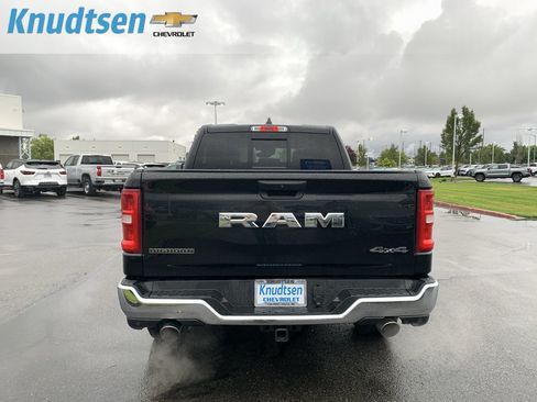 Used 2025 RAM 1500 Big Horn AWD/4WD image 6