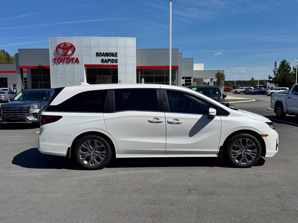 Used 2026 Honda Odyssey Touring image 7