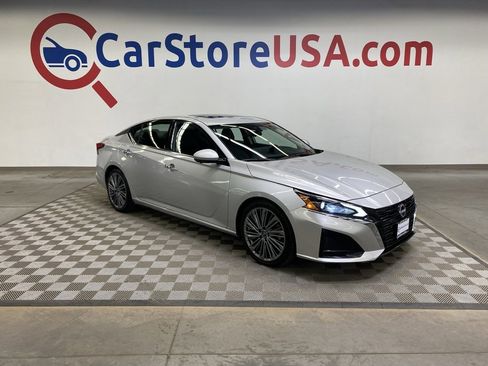 Used 2023 Nissan Altima 2.5 SL image 1