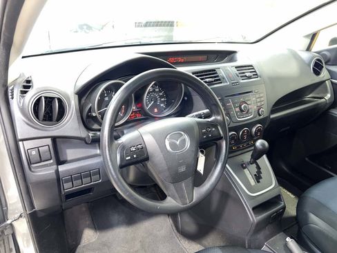Used 2014 MAZDA MAZDA5 Sport image 16