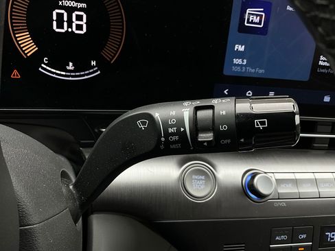 Used 2025 Hyundai Kona SEL image 38