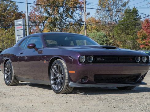 Used 2022 Dodge Challenger R/T Scat Pack image 1