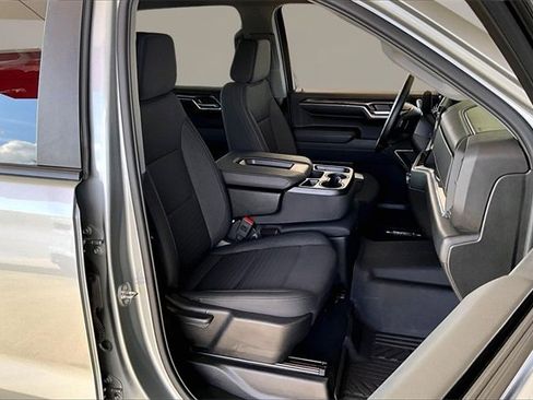 Used 2024 Chevrolet Silverado 1500 LT image 26