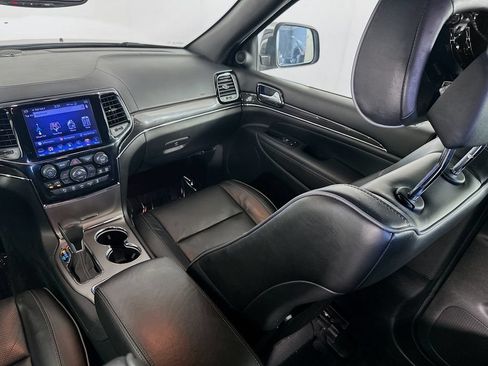 Certified 2019 Jeep Grand Cherokee Overland AWD/4WD image 31