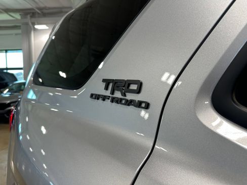 Used 2025 Toyota 4Runner TRD Off-Road Premium w/ Tow Technology Package AWD/4WD image 11