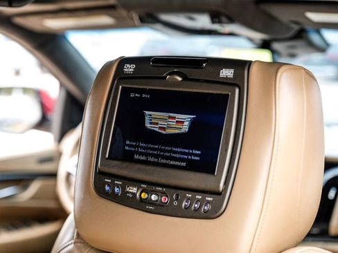 Used 2019 Cadillac Escalade Platinum image 41