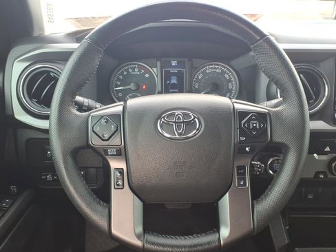 Certified 2023 Toyota Tacoma TRD Off-Road image 16