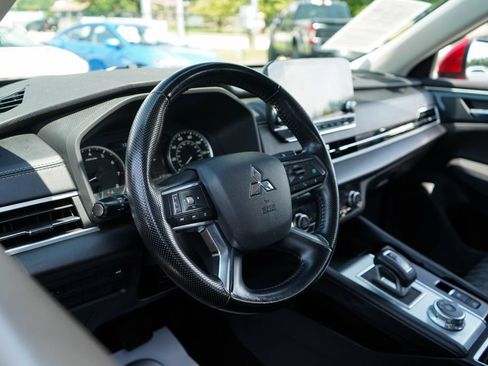 Used 2022 Mitsubishi Outlander SEL FWD image 5