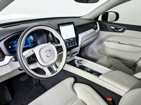New 2026 Volvo XC60 B5 Ultra w/ Protection Package Premier image 4