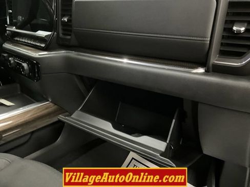 Used 2024 Chevrolet Silverado 2500 LT AWD/4WD image 34
