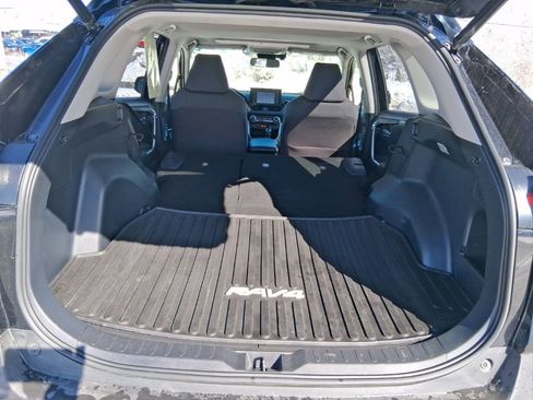 Used 2019 Toyota RAV4 XLE w/ Convenience Package image 25