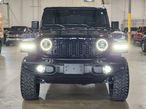 Used 2024 Jeep Wrangler Unlimited Sport AWD/4WD image 2